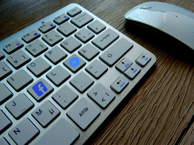 keyboard, facebook, media, social media, message, like, messenger, merceting, messages, private, mouse. Common Healthcare Social Media Questions: Comments and DMs