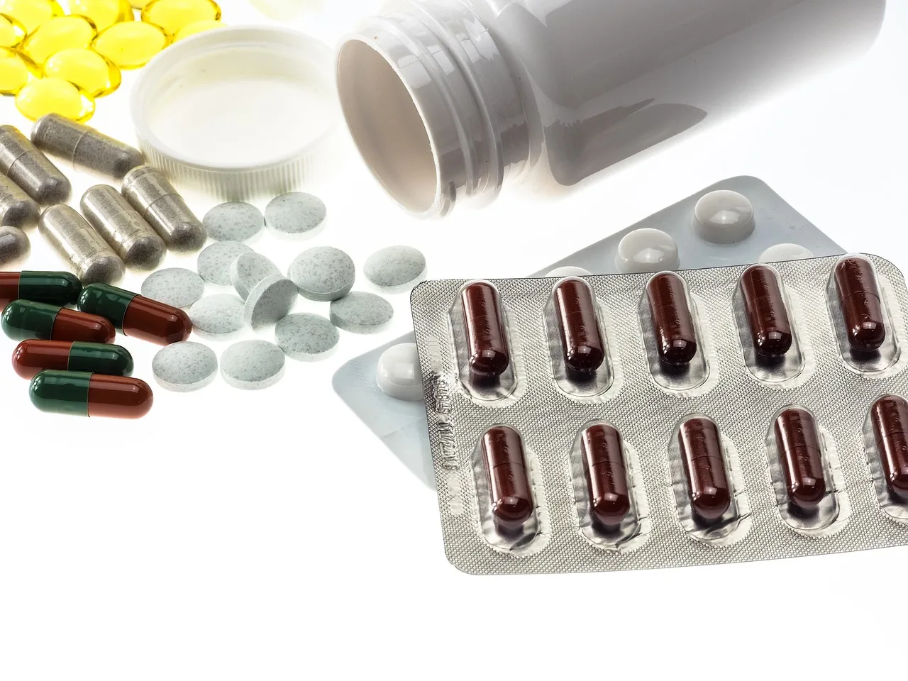 medicine, tablets, health, disease, pharmacy, healthcare, pharma, nutritional supplement, blister pack, pills. Healthcare Reputation Management Best Practices