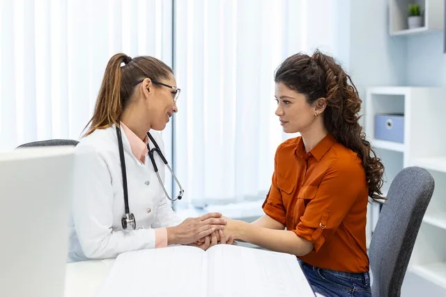 doctor, patient, gynecologist, women, females, healthcare and medicine, hospital, medical clinic, medicine, nurse, female doctor. 4 Lessons From Healthcare Reputation Management Case Studies