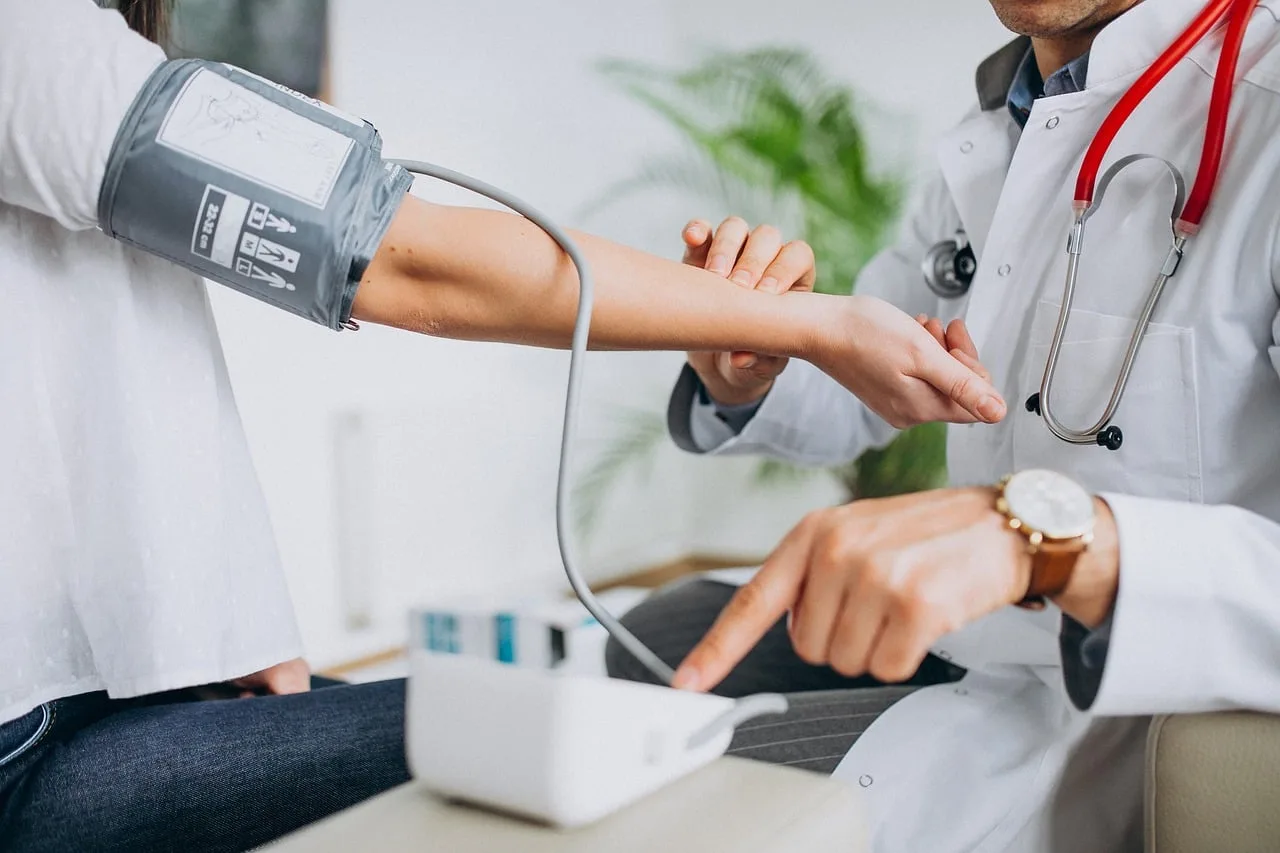 cardiology, md, diagnostic, arrhythmia, cardiologist, measure, equipment, checkup, cardiovascular, pressure, blood, adult, discussion, health, friendly, practice, general medicine, medical practice, working, family doctor, white coat, stethoscope, people. Healthcare SEO Checklist for Release Sign-off