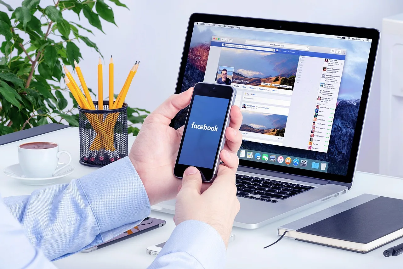 facebook, social media, social media marketing, smartphone, laptop, workspace, office break, office hour, desk, facebook marketing, facebook ads, facebook ads, facebook ads, facebook ads, facebook ads, facebook ads. Reading Healthcare Social Media Benchmarks Without Fooling Yourself