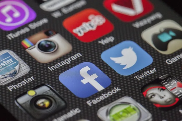 phone, display, apps, applications, screen, phone applications, mobile phone, smartphone, cellphone, phone screen, phone display, twitter, facebook, instagram, multimedia, social media, social network, social networking, mobile, facebook, social media, social media, social media, social media, social media. How to Evaluate Healthcare Social Media Tools
