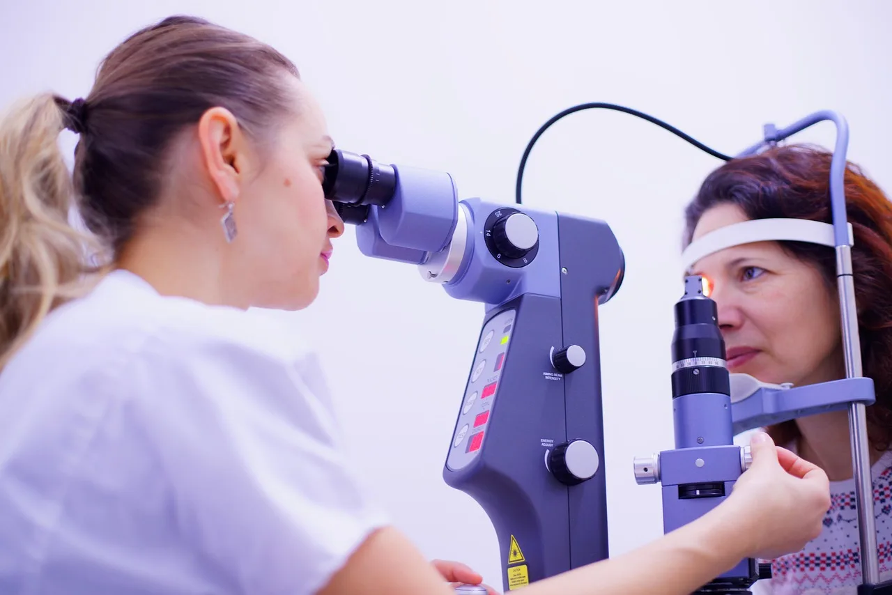 eye care, eye consult, doctor, eye health, healthcare, surgeon, procedure, treatment, equipment, medical, health, eye surgery, table, cataract, vitrectomy, optometrist, eye doctor, eye care, eye care, doctor, eye health, eye surgery, cataract, optometrist, eye doctor, eye doctor, eye doctor, eye doctor, eye doctor. Medical Practice Marketing Best Practices That Survive Contact With Real Work