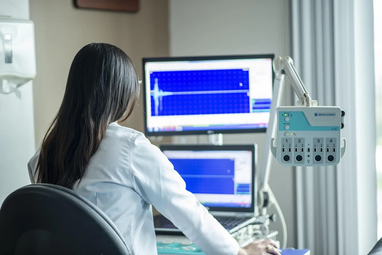 medical equipment, medicine, laboratory, hospital, clinic, treatment, diagnosis, medical equipment, medical equipment, medical equipment, medical equipment, medical equipment, laboratory, laboratory, hospital, clinic, diagnosis. PIPEDA Patient Reviews in Canadian Healthcare: Privacy Rules